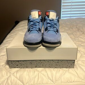 Air Jordan Retro 4, 10.5, University Blue